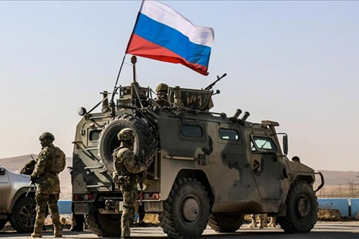 Pasukan Rusia tetap beroperasi di pangkalan udara Khmeimim, Suriah Pasukan Rusia tetap beroperasi di pangkalan udara Khmeimim, Suriah