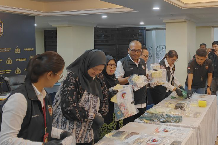 Polisi ungkap kasus praktik kecantikan ilegal di Jakarta Selatan Polisi ungkap kasus praktik kecantikan ilegal di Jakarta Selatan