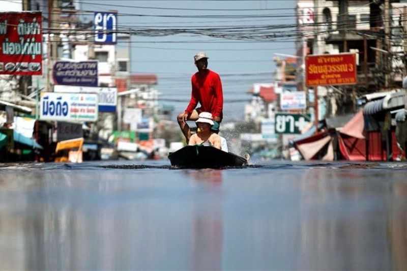 Korban tewas akibat banjir di Thailand bertambah menjadi 12 orang Korban tewas akibat banjir di Thailand bertambah menjadi 12 orang