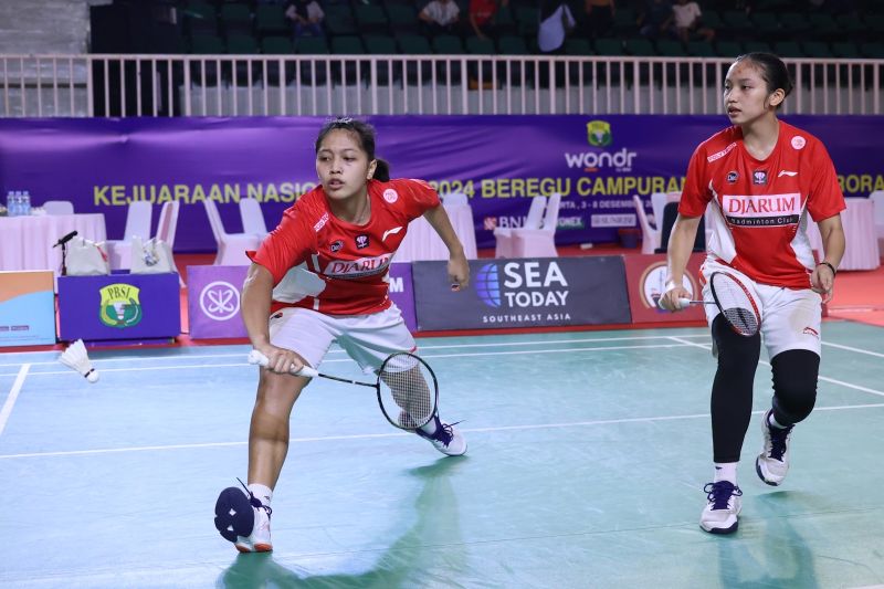Tampil kuat, ganda putri Ardita/Titis juarai Kejurnas PBSI 2024 Tampil kuat, ganda putri Ardita/Titis juarai Kejurnas PBSI 2024