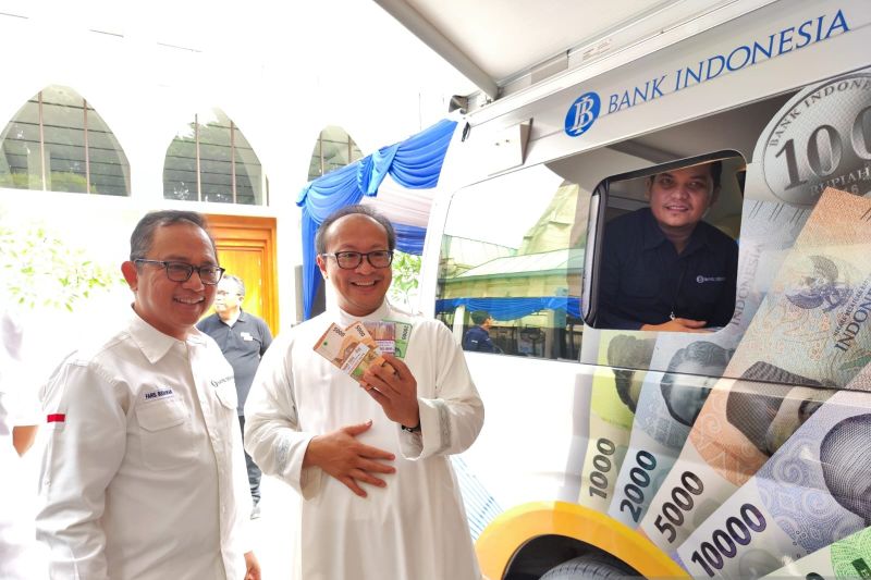 Bank Indonesia buka layanan penukaran uang di Katedral jelang Natal Bank Indonesia buka layanan penukaran uang di Katedral jelang Natal