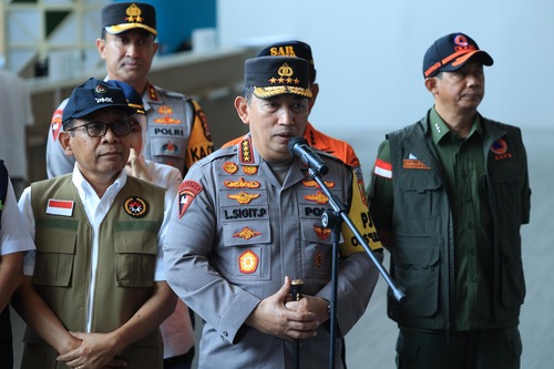 Kapolri tinjau standar pelayanan Pelabuhan Merak saat Nataru