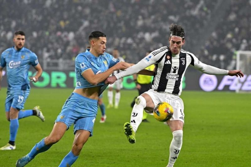 Jay Idzes cetak gol saat Juventus bermain imbang 2-2 lawan Venezia Jay Idzes cetak gol saat Juventus bermain imbang 2-2 lawan Venezia