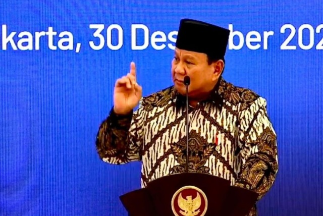 Prabowo ungkap ditantang makan gratis jika ekonomi RI tumbuh 8 persen Prabowo ungkap ditantang makan gratis jika ekonomi RI tumbuh 8 persen