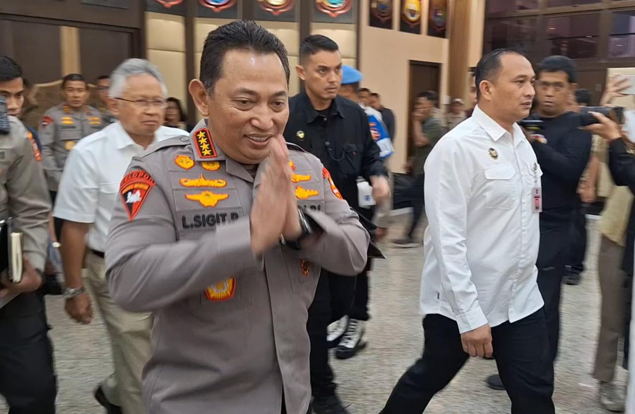 Respon Kapolri Jenderal Listyo Sigit ditanya soal isu Parcok Respon Kapolri Jenderal Listyo Sigit ditanya soal isu Parcok