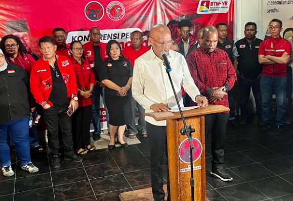Menang Pilgub Papua, paslon BTM-YB ucapkan terimakasih pada masyarakat Menang Pilgub Papua, paslon BTM-YB ucapkan terimakasih pada masyarakat
