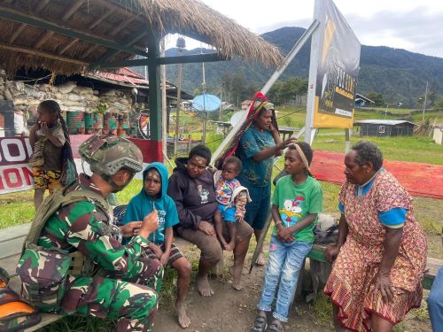 Satgas Ops Habema berikan yankes warga Ninggabuma Papua Satgas Ops Habema berikan yankes warga Ninggabuma Papua