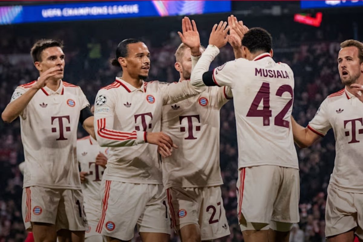 Bayern Muenchen masih berada di posisi pertama klasemen Bayern Muenchen masih berada di posisi pertama klasemen