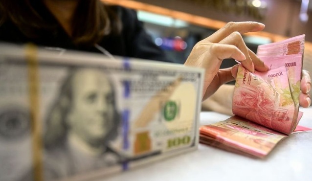 Rupiah menguat seiring defisit perdagangan AS Rupiah menguat seiring defisit perdagangan AS
