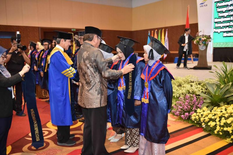 PLN rekrut langsung mahasiswa berprestasi lulusan ITPLN PLN rekrut langsung mahasiswa berprestasi lulusan ITPLN