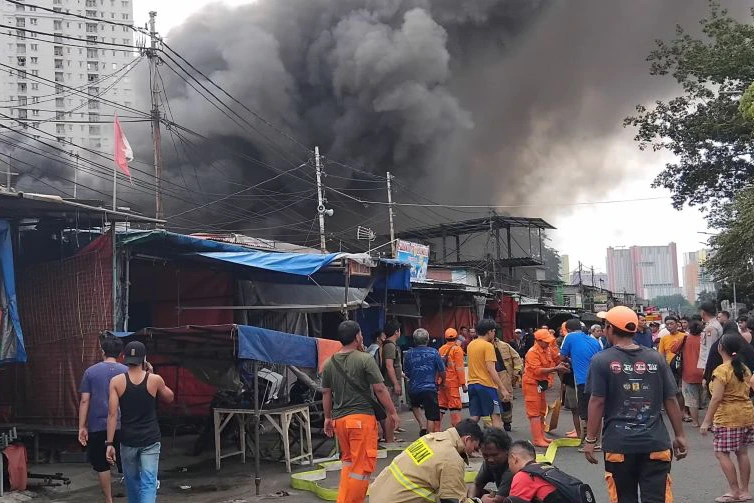 BPBD: 15 orang terluka akibat kebakaran di Kemayoran Jakpus BPBD: 15 orang terluka akibat kebakaran di Kemayoran Jakpus