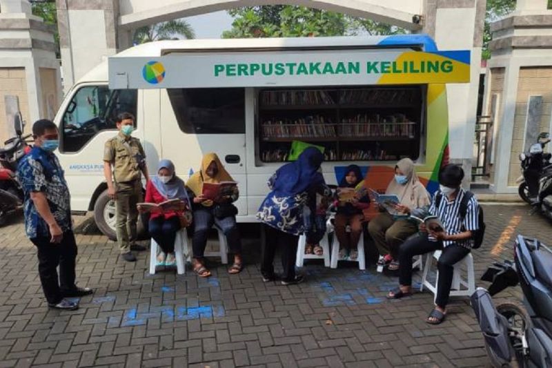 Mobil perpustakaan keliling Kota Tangerang telah sambangi 1.000 titik Mobil perpustakaan keliling Kota Tangerang telah sambangi 1.000 titik