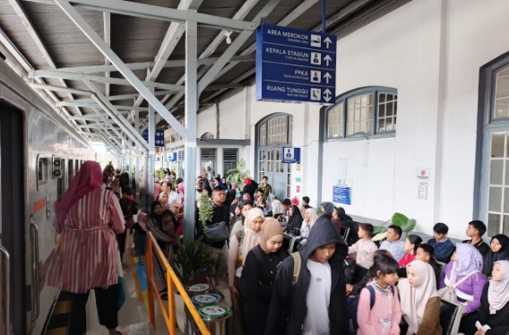 70 ribu penumpang gunakan KA saat libur Nataru di wilayah Sumut 70 ribu penumpang gunakan KA saat libur Nataru di wilayah Sumut