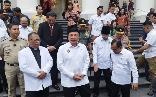 Menkopolkam dan jajaran cek gereja di Jakarta guna pastikan Natal aman Menkopolkam dan jajaran cek gereja di Jakarta guna pastikan Natal aman
