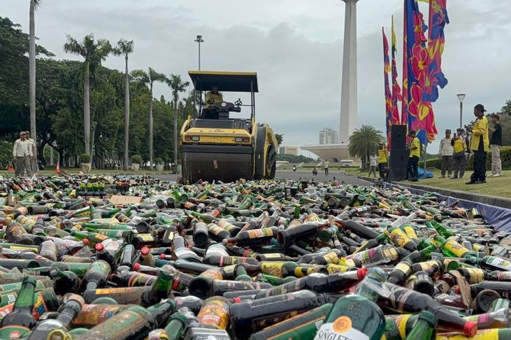 Satpol PP Jakbar jelaskan soal temuan miras ilegal terbanyak di DKI Satpol PP Jakbar jelaskan soal temuan miras ilegal terbanyak di DKI