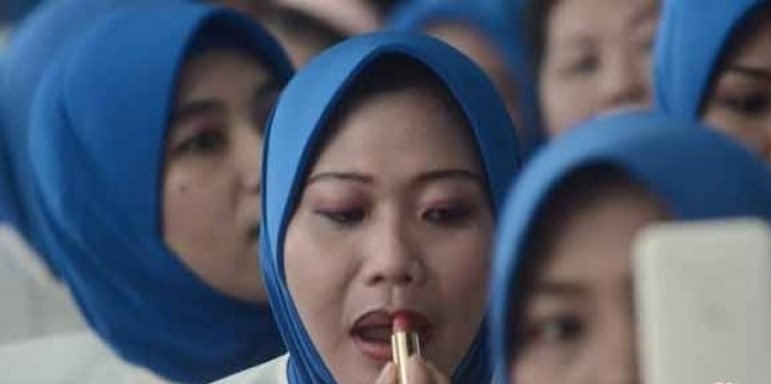 Meramalkan resesi ekonomi dengan sebuah lipstik Meramalkan resesi ekonomi dengan sebuah lipstik