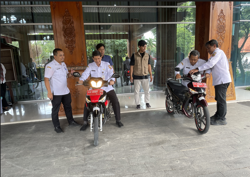 Pemkab Sukoharjo ujicoba konversi sepeda motor dinas BBM ke listrik, gandeng tim teknis UNS
