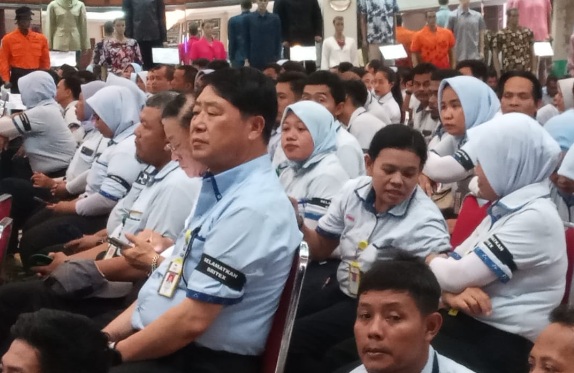 Terkendala impor bahan baku karena status pailit, PT. Sritex cari bahan baku lokal Terkendala impor bahan baku karena status pailit, PT. Sritex cari bahan baku lokal