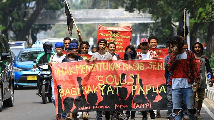 01 Desember 2018: Demo mahasiswa Papua di Surabaya diwarnai Insiden, 16 orang luka 01 Desember 2018: Demo mahasiswa Papua di Surabaya diwarnai Insiden, 16 orang luka