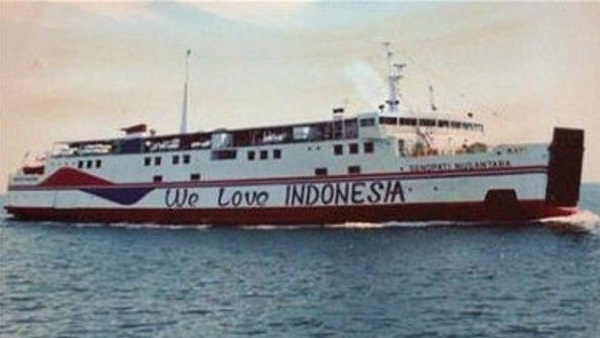 30 Desember 2006: Tenggelamnya KM Senopati Nusantara di Laut Jawa 30 Desember 2006: Tenggelamnya KM Senopati Nusantara di Laut Jawa