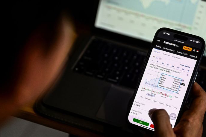 IHSG Senin dibuka melemah 33,06 poin
