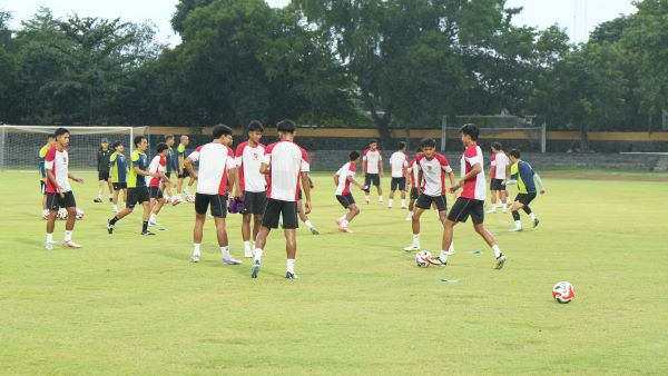 Jelang laga versus Filipina, Timnas gelar latihan ringan Jelang laga versus Filipina, Timnas gelar latihan ringan