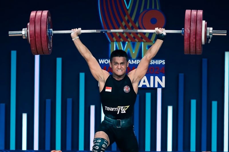 Lifter Rizki Juniansyah raih perak dan perunggu kejuaraan dunia 2024 Lifter Rizki Juniansyah raih perak dan perunggu kejuaraan dunia 2024