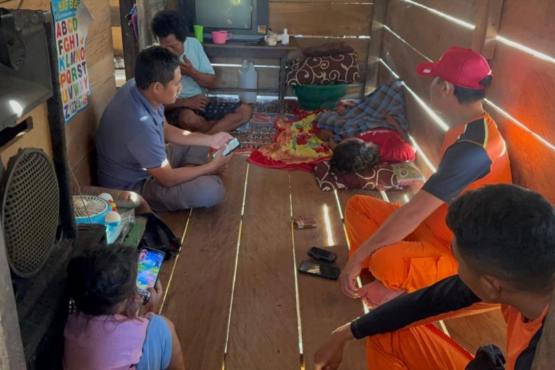 Pria yang hilang di Sungai Buton Utara ditemukan dalam kondisi lemas