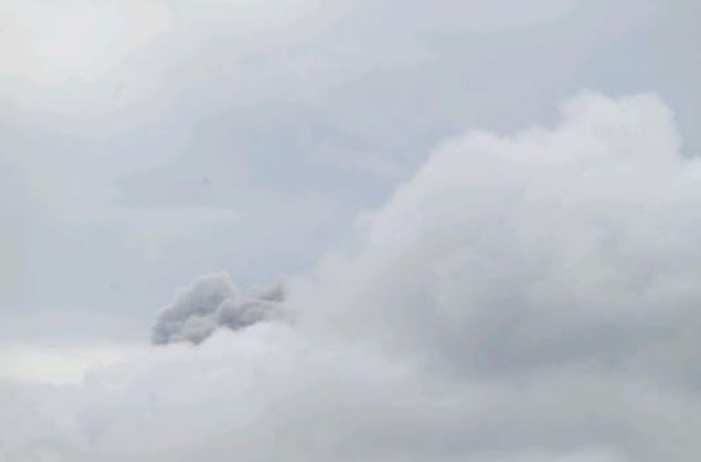 Gunung Ibu di Halbar kembali erupsi setinggi 700 meter Gunung Ibu di Halbar kembali erupsi setinggi 700 meter
