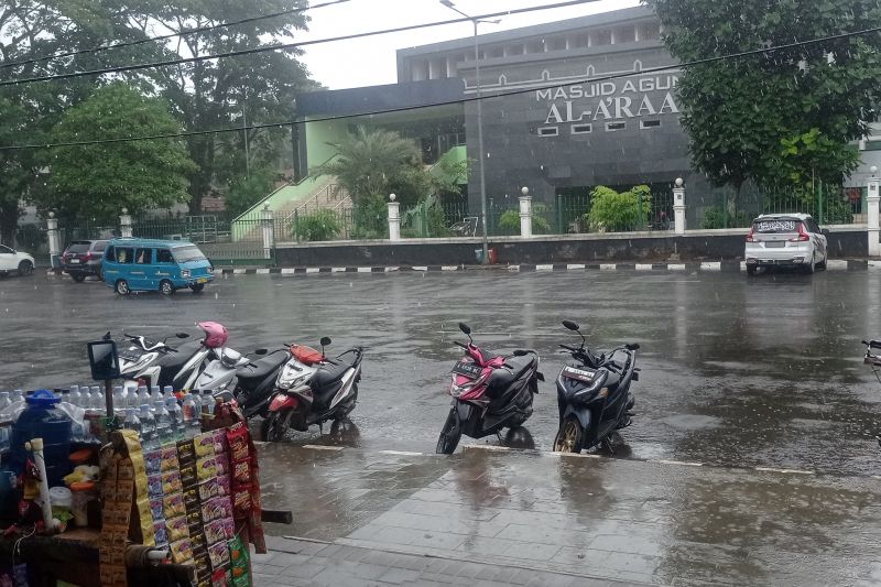 Banten berpotensi hujan pada pagi dan siang hari