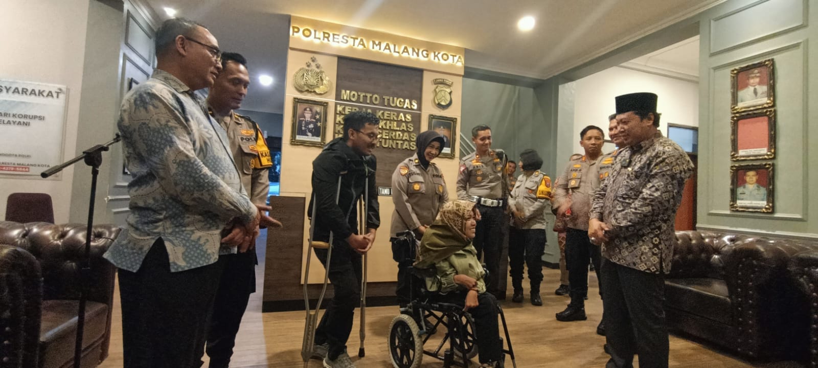 Kompolnas tinjau kesiapan pengamanan Pemilu di Polresta Malang Kota Kompolnas tinjau kesiapan pengamanan Pemilu di Polresta Malang KotaÂ