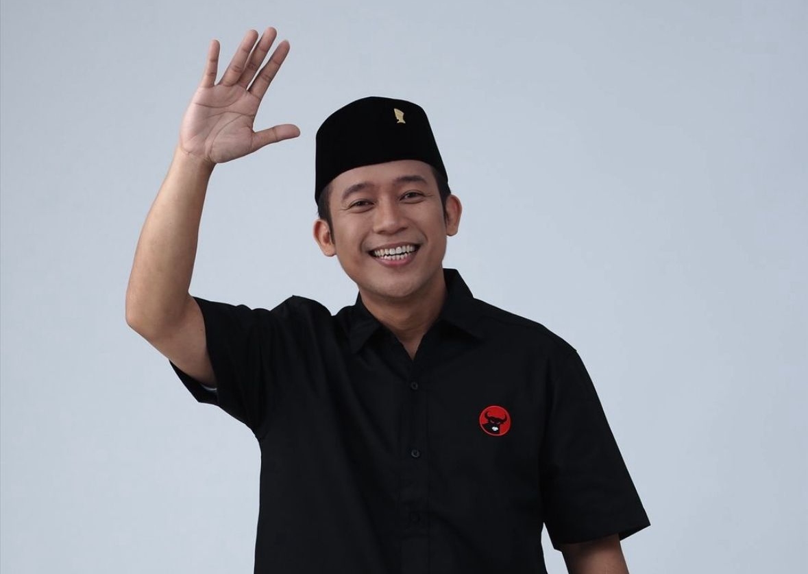 Denny Cagur geser Hengky Kurniawan di perolehan suara sementara real count
