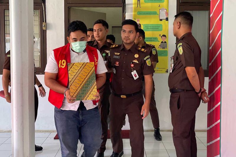 Kejari Aceh Besar tahan empat tersangka korupsi pembangunan Puskesmas Kejari Aceh Besar tahan empat tersangka korupsi pembangunan Puskesmas