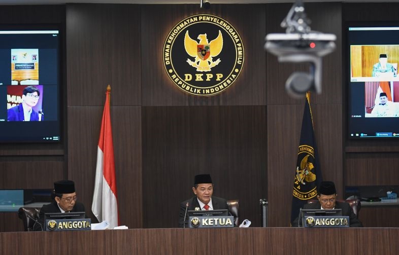 Round up hari ke-70, pasangan calon tanggapi putusan DKPP