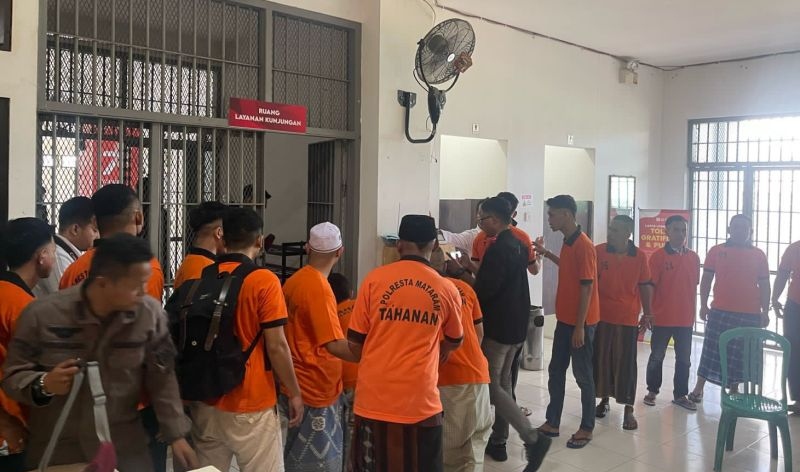 Dua puluh tersangka aksi panah di Karang Taliwang dilimpahkan ke jaksa
