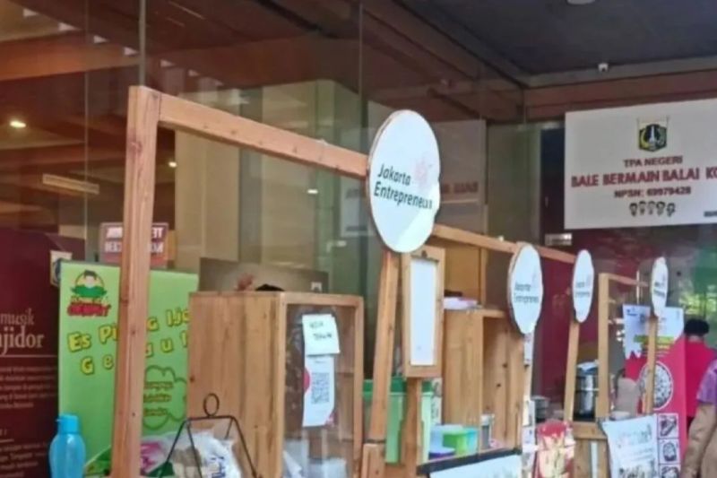 DKI prioritaskan UMKM yang gunakan produk lokal dalam pengadaan barang DKI prioritaskan UMKM yang gunakan produk lokal dalam pengadaan barang