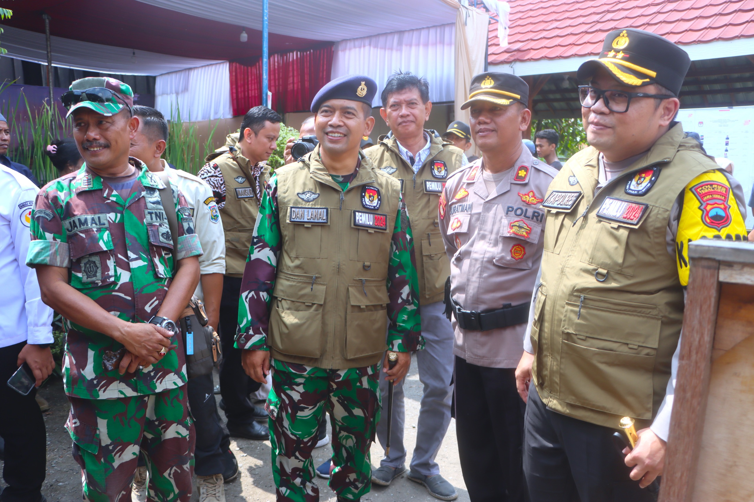 Kapolres Tegal Kota dan Forkopimda pantau pelaksanaan Pemilu 2024 Kapolres Tegal Kota dan Forkopimda pantau pelaksanaan Pemilu 2024