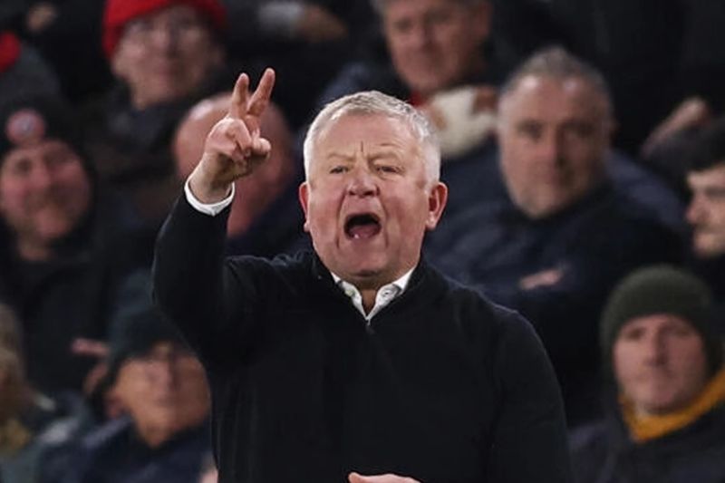 Asosiasi Sepakbola Inggris sanksi pelatih Sheffield karena protes wasit makan sandwich
