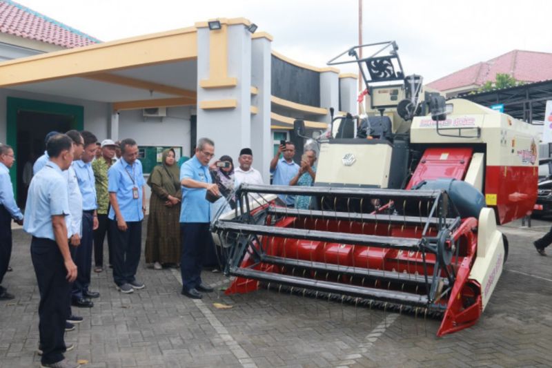 88 alat mesin pertanian disalurkan untuk bantu kelompok tani di Bantul