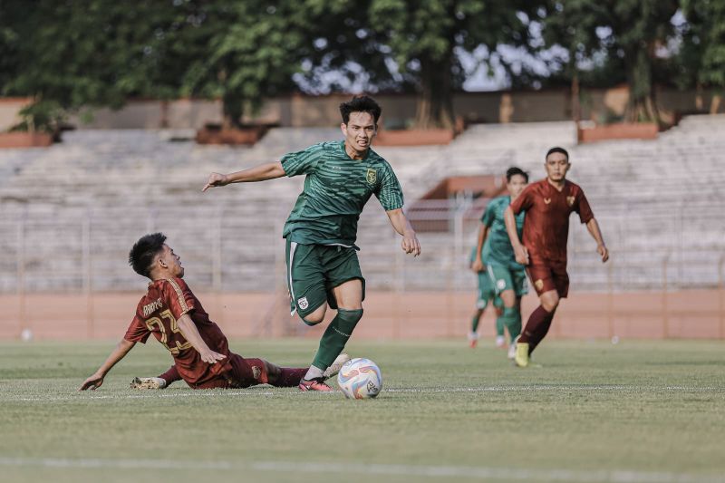 Pelatih senang pemain pelapis Persebaya bermain bagus Pelatih senang pemain pelapis Persebaya bermain bagus
