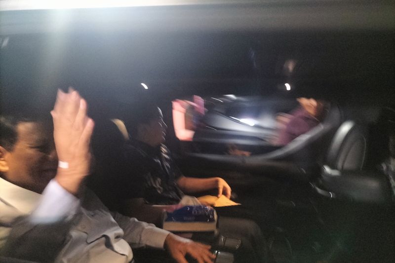 Prabowo tinggalkan kediamannya di Kartanegara setelah bertemu Gibran Prabowo tinggalkan kediamannya di Kartanegara setelah bertemu Gibran