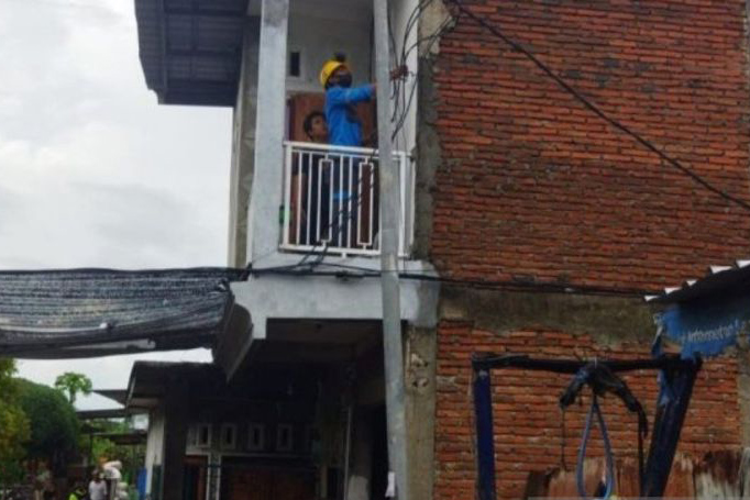 PLN pulihkan sistem kelistrikan Sumbawa akibat banjir bandang PLN pulihkan sistem kelistrikan Sumbawa akibat banjir bandang
