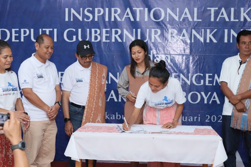 BI bantu sarana prasarana tenun untuk UMKM di Pulau Sumba BI bantu sarana prasarana tenun untuk UMKM di Pulau Sumba