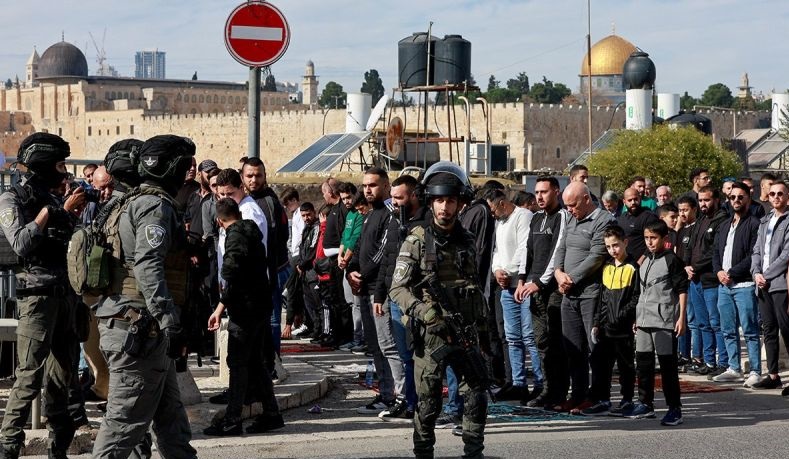 Masjid Al-Aqsa nyaris kosong di Jumat ke-17 akibat pembatasan Israel Masjid Al-Aqsa nyaris kosong di Jumat ke-17 akibat pembatasan Israel