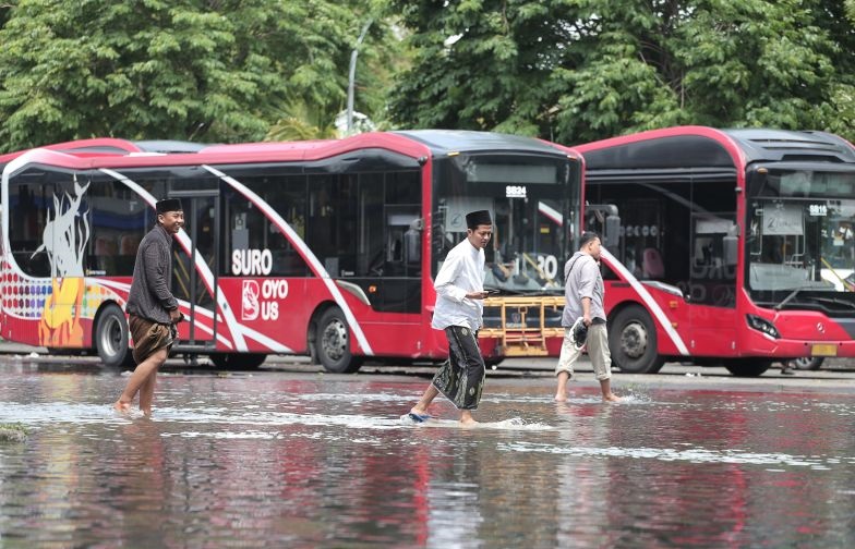 BPBD Jatim bantu pengungsian warga terdampak banjir Sidoarjo BPBD Jatim bantu pengungsian warga terdampak banjir Sidoarjo
