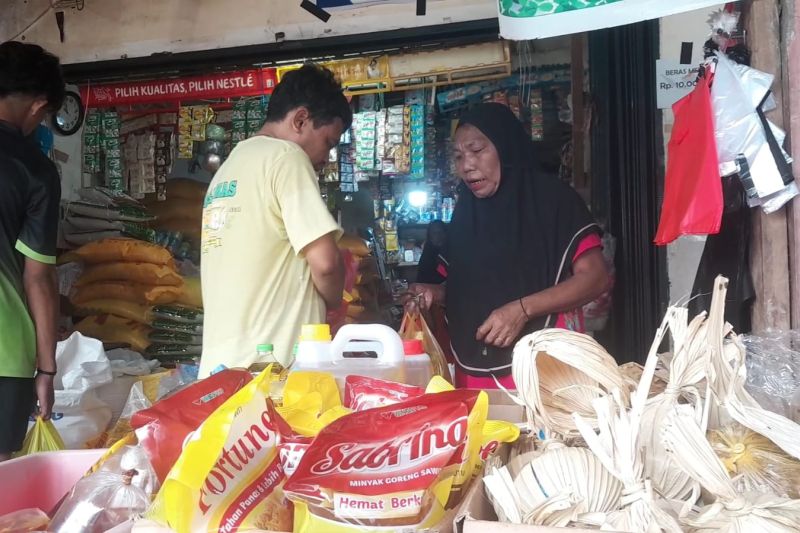 Sejumlah kebutuhan sembako di Malut fluktuatif Sejumlah kebutuhan sembako di Malut fluktuatif