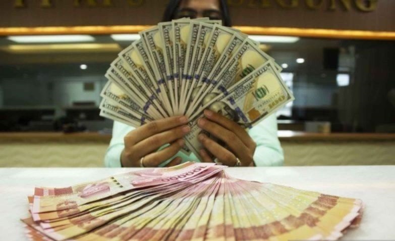 Rupiah Selasa pagi melemah jadi Rp15.642 per dolar AS