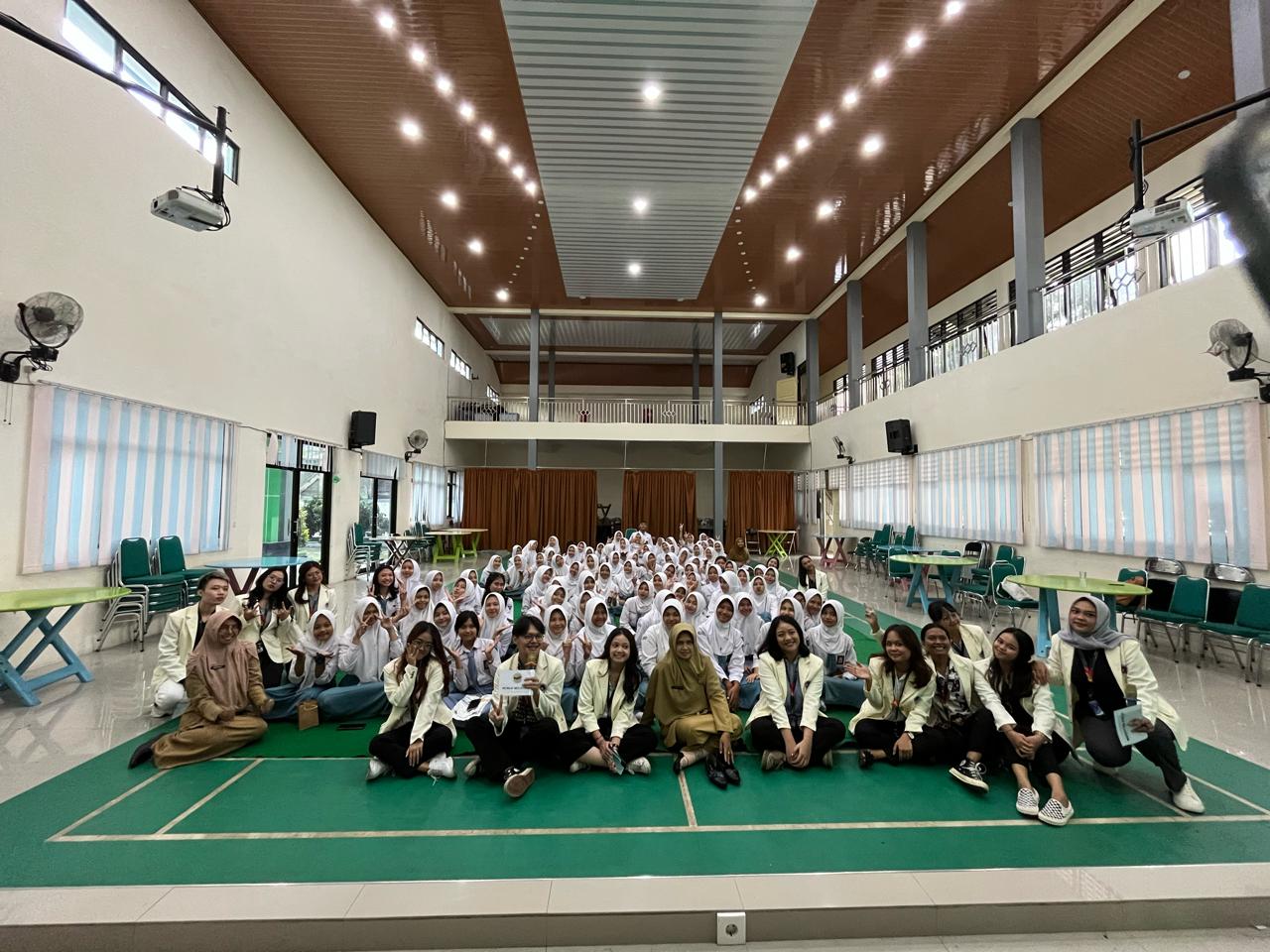 Perkenalkan prodi PR, Â FTI UKSW Salatiga sambangi sekolah-sekolah di Salatiga Perkenalkan prodi PR, Â FTI UKSW Salatiga sambangi sekolah-sekolah di Salatiga