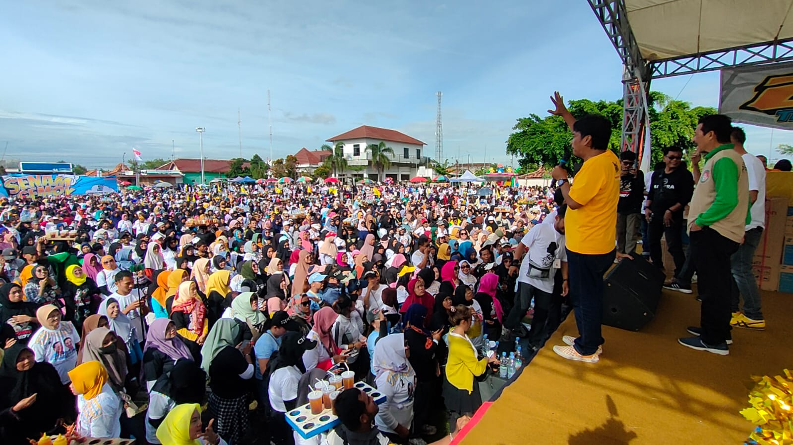 12 ribu warga Sragen dukung Prabowo-Gibran satu putaran 12 ribu warga Sragen dukung Prabowo-Gibran satu putaran