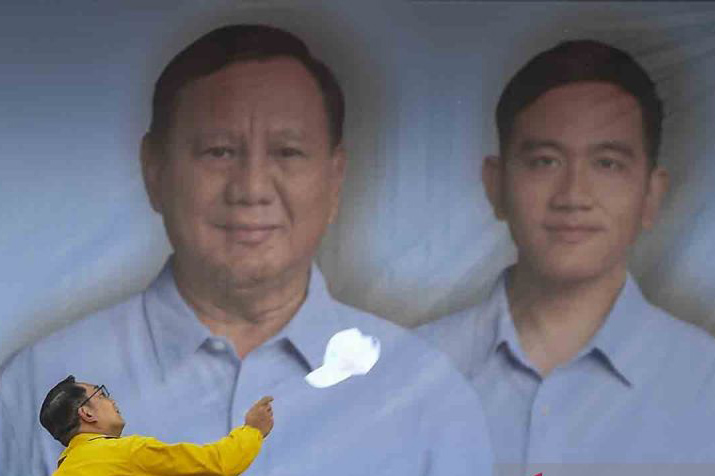 Golkar runner-up hitung cepat, pengamat nilai ada efek Ridwan Kamil Golkar runner-up hitung cepat, pengamat nilai ada efek Ridwan Kamil